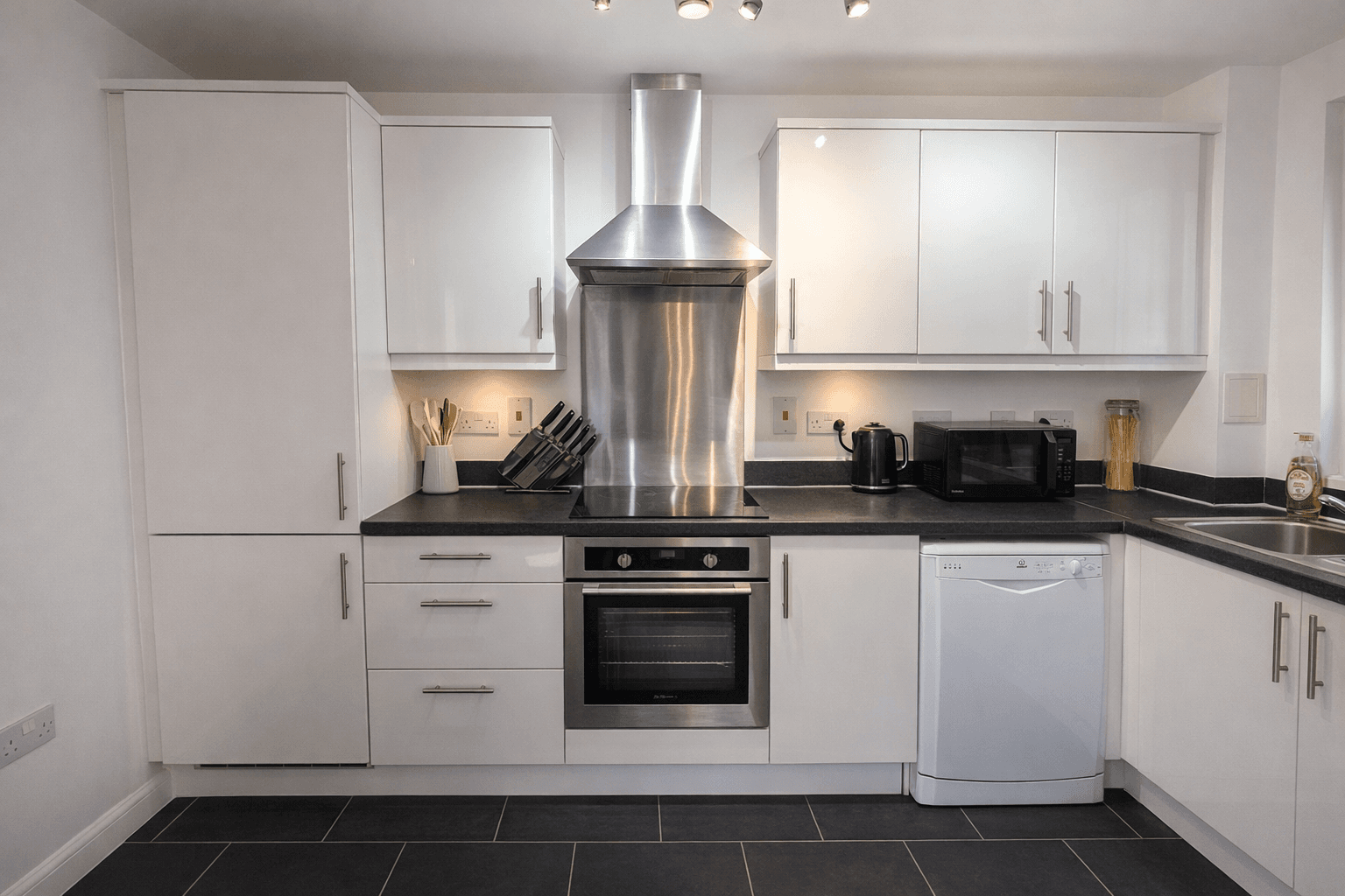 Kitchen at 36 Handley's Elite