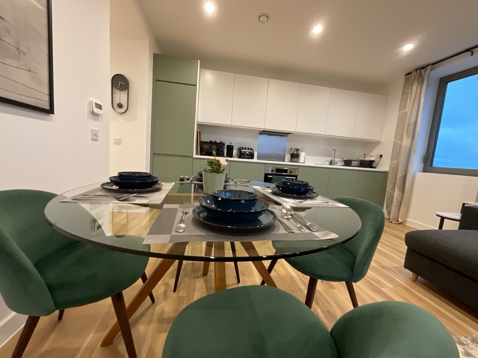 Dining area at Hale Elite